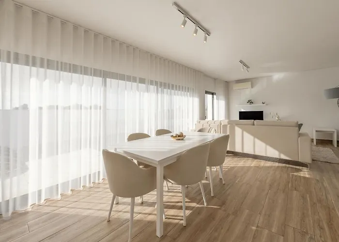 Silver Coast Haven Villa *